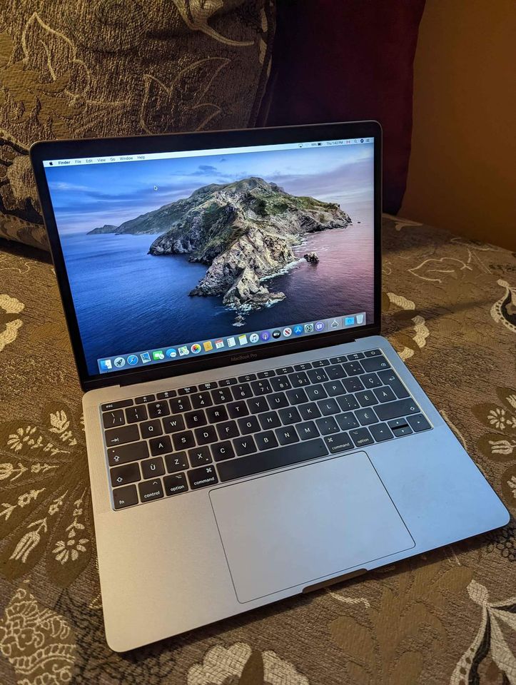 Macbook Pro 2017, i7, 16gb ram, 512gb stockage, 5h+ batterie, excellente condition