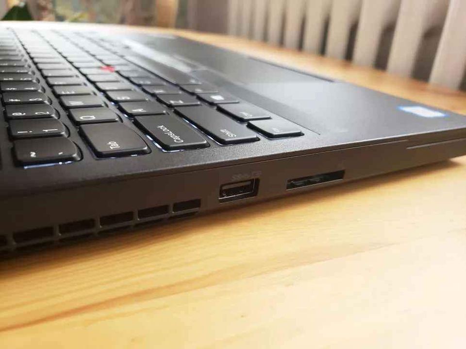 ThinkPad P52, i7 8th gen, 32gb ram, 512gb, 4k touchscreen, 4h+ battery